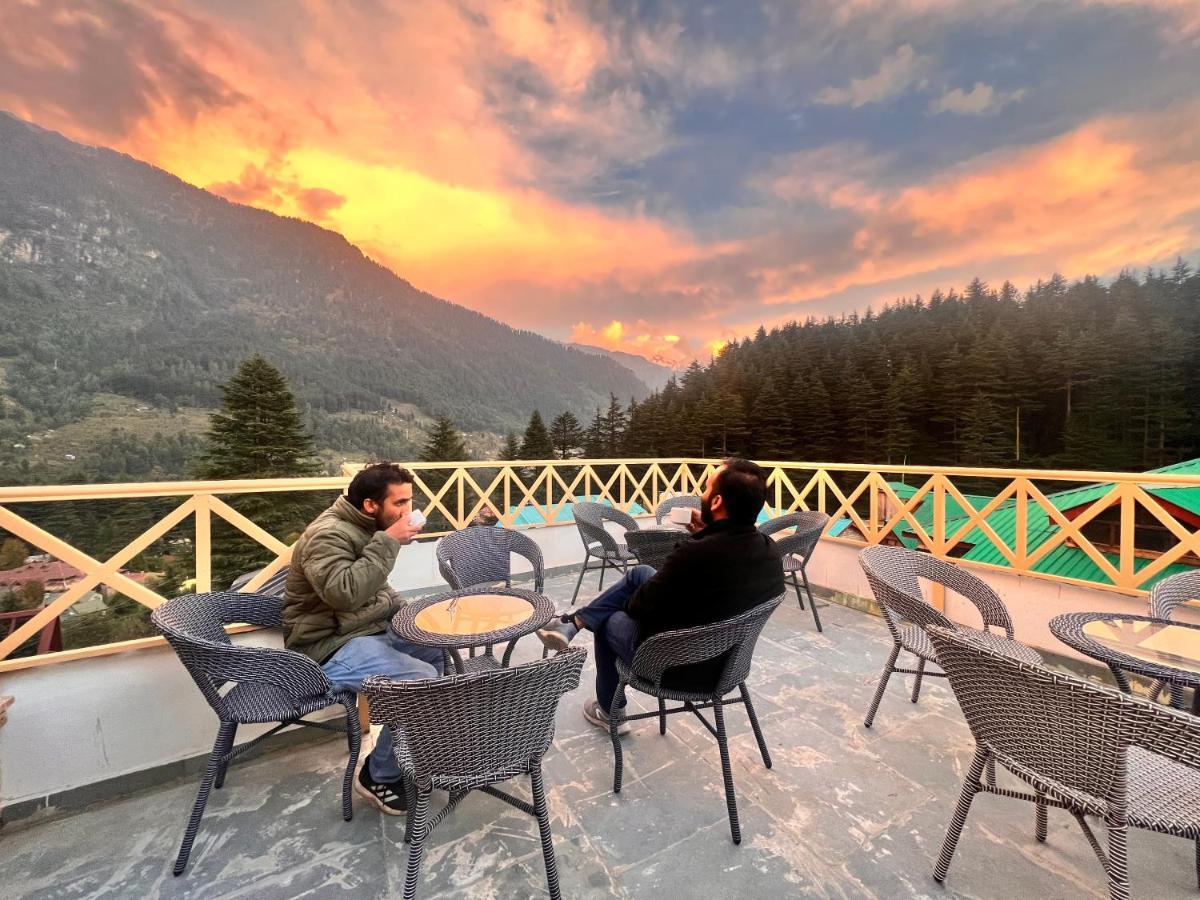 North Deodar Avenue, Manali Екстериор снимка