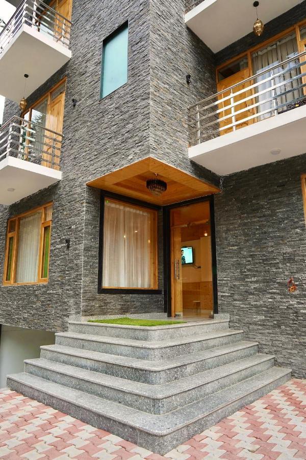 North Deodar Avenue, Manali Екстериор снимка